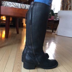 Gorgeous black leather boots